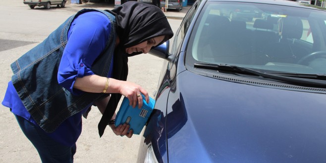 26 yıl önce ölen eşinin sanayideki işlerinin başına geçti
