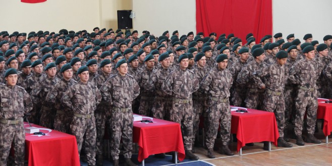 375 özel harekatçı yemin ederek mezun oldu