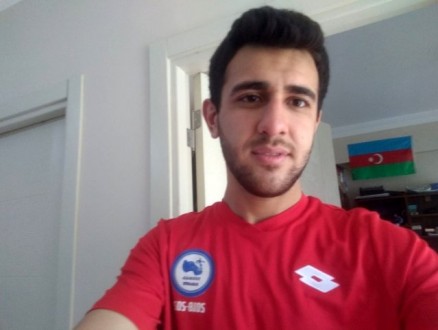 Azerbaycanlı hakem, korona virüsü yendi