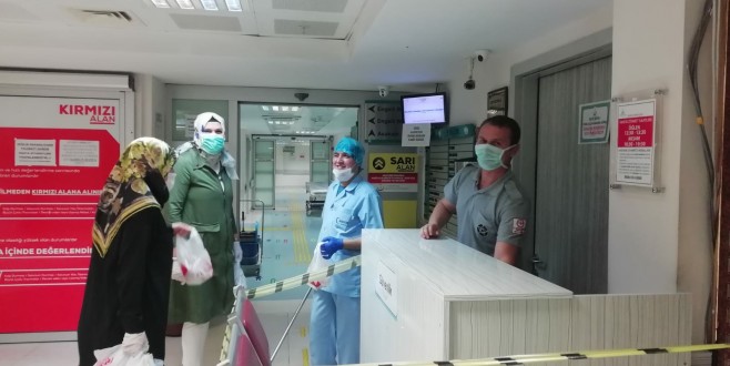 Başkan Öksüzoğlu Sağlık Çalışanlarına Kandil Simidi Dağıttı