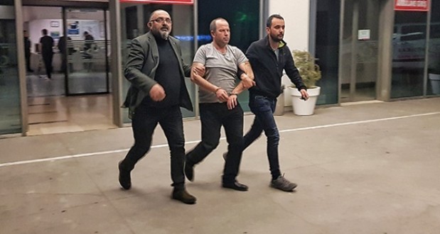 Boşanma aşamasındaki eşini tabanca ile ağır yaraladı