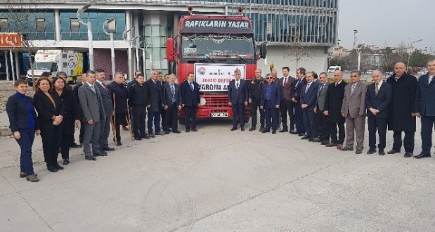 Depremzedelere ‘gıda’ yardımı taşıyan 4. tır yola çıktı