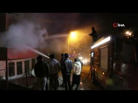 Diri Diri Yanmaktan Son Anda Kurtuldular