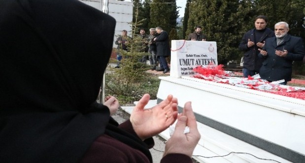 El Bab şehidi şehit oluşunun 3. yılında mezarı başında anıldı