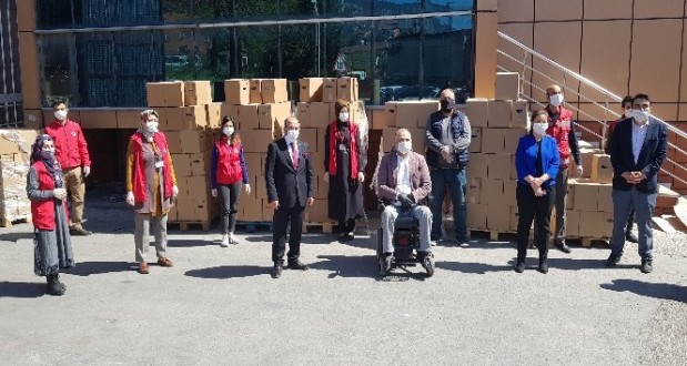 Erzurumlular Derneği 500 adet yardım kolisi bağışında bulundu