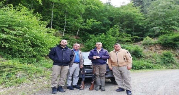 Kaçak avlanan 2 kişi yakalandı