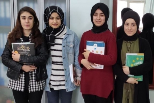 Karabük Belediyesi’nden, Mardin’deki öğrencilere kitap yardımı