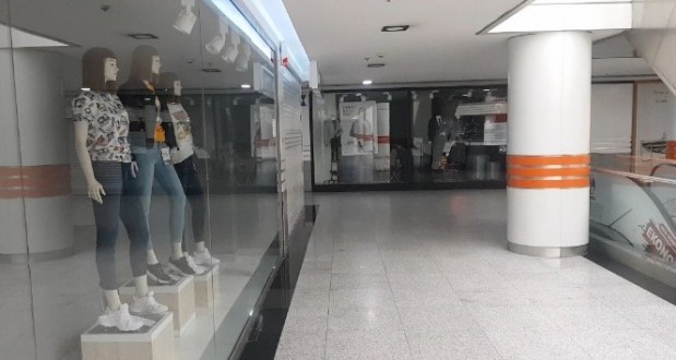 Karabük’te çok sayıda mağaza geçici olarak kapısına kilit vurdu