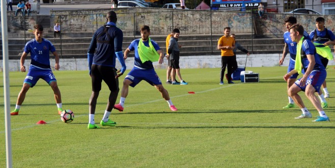 Karabükspor, transfer çalışmalarını hızlandırdı