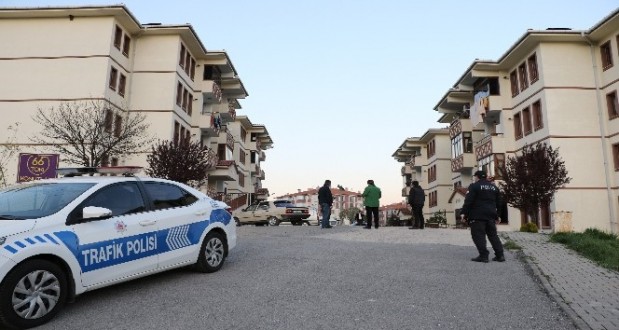 Korona virüs çıkan sitede izolasyon süresi uzatıldı